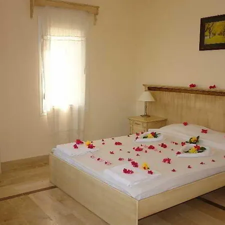 Peda Gumbet Holiday Beach 3* Bodrum