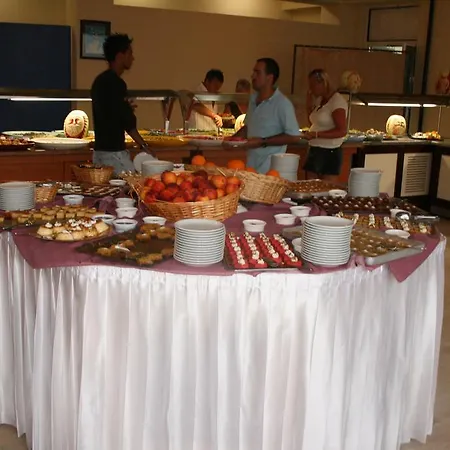 Peda Gumbet Holiday Beach Resort 3*